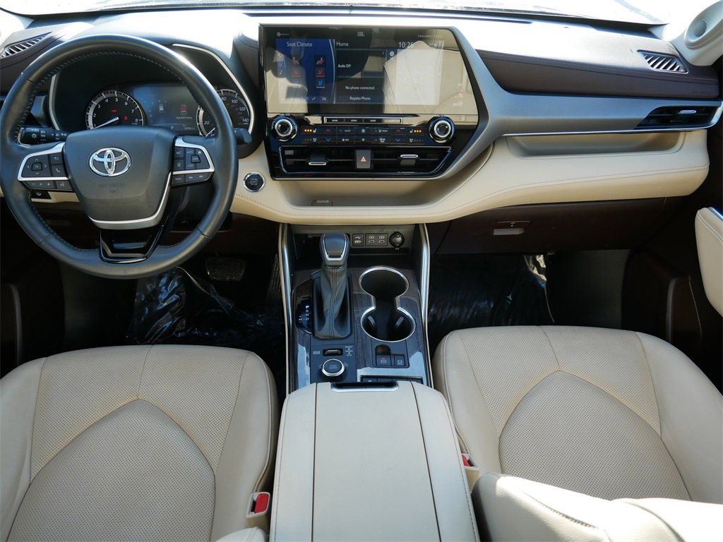 Used 2022 Toyota Highlander Limited image 13