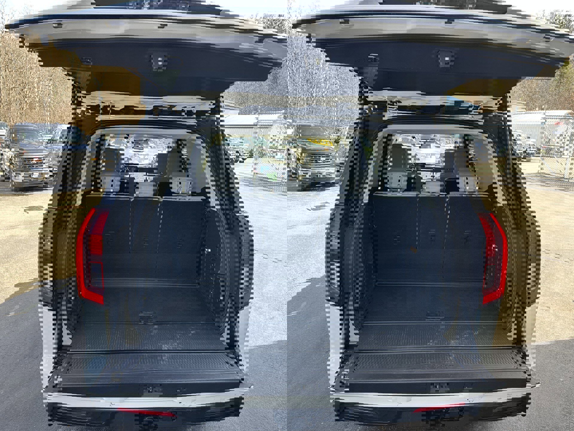 Certified 2025 Ford Expedition Active image 6