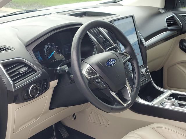 Certified 2024 Ford Edge Titanium AWD/4WD image 11