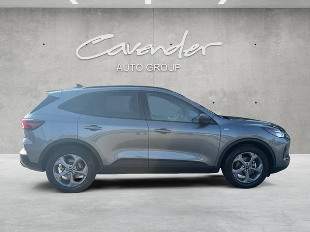 Certified 2025 Ford Escape ST-Line FWD image 18
