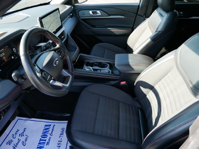 Certified 2025 Ford Explorer ST-Line AWD/4WD image 7