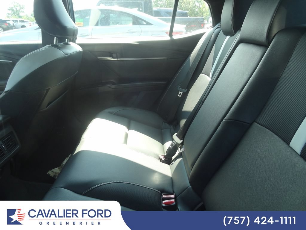 Used 2025 Toyota Camry SE FWD image 7