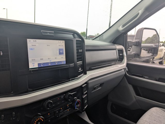 Certified 2025 Ford F350 XLT w/ Snow Plow/Camper Package AWD/4WD image 20