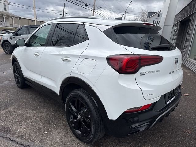 Used 2024 Buick Encore GX Sport Touring AWD/4WD image 8