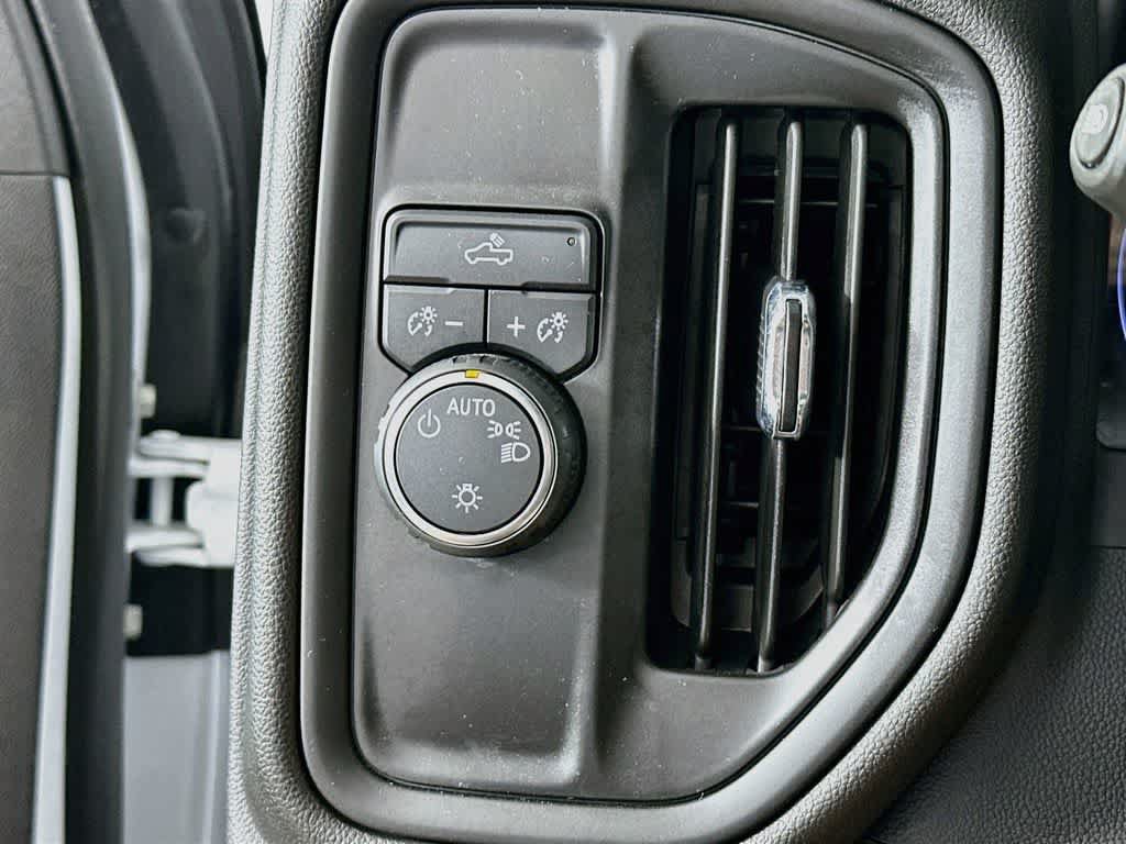 Used 2023 Chevrolet Silverado 1500 Custom RWD image 26