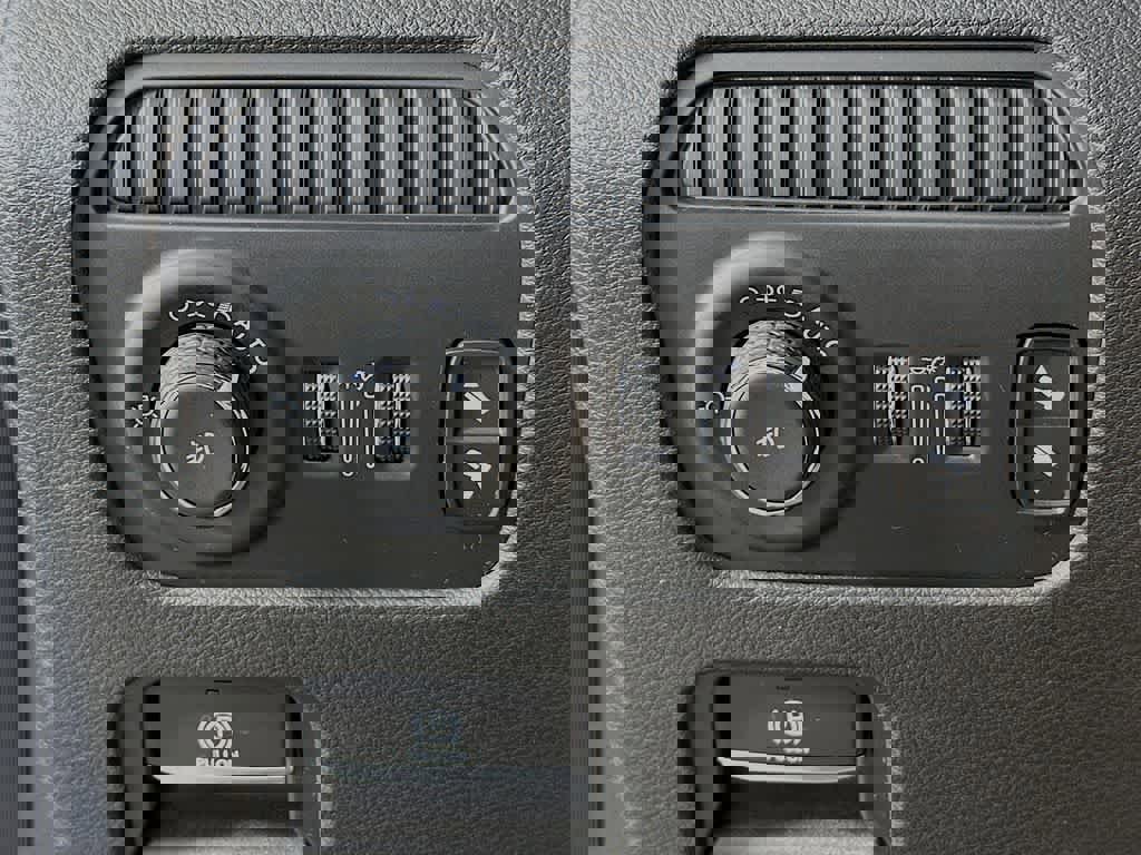 Used 2023 Jeep Wagoneer Series III w/ Preferred Equipment Group image 27