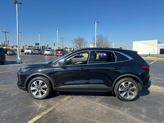 Certified 2025 Ford Escape Platinum AWD/4WD image 5