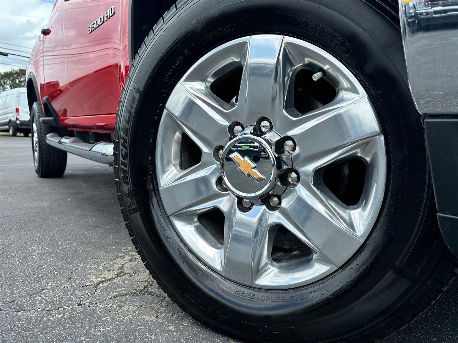 Used 2023 Chevrolet Silverado 3500 LTZ w/ LTZ Premium Package AWD/4WD image 7