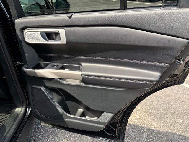 Certified 2022 Ford Explorer Limited w/ Limited Technology Package AWD/4WD image 37
