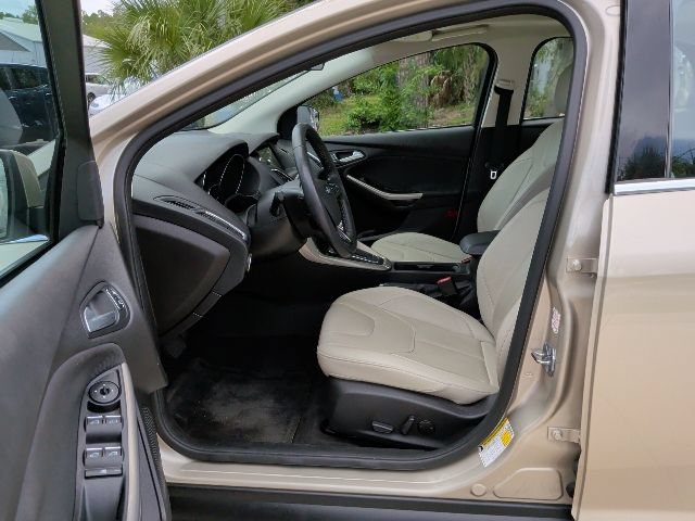 Certified 2017 Ford Focus Titanium FWD image 15