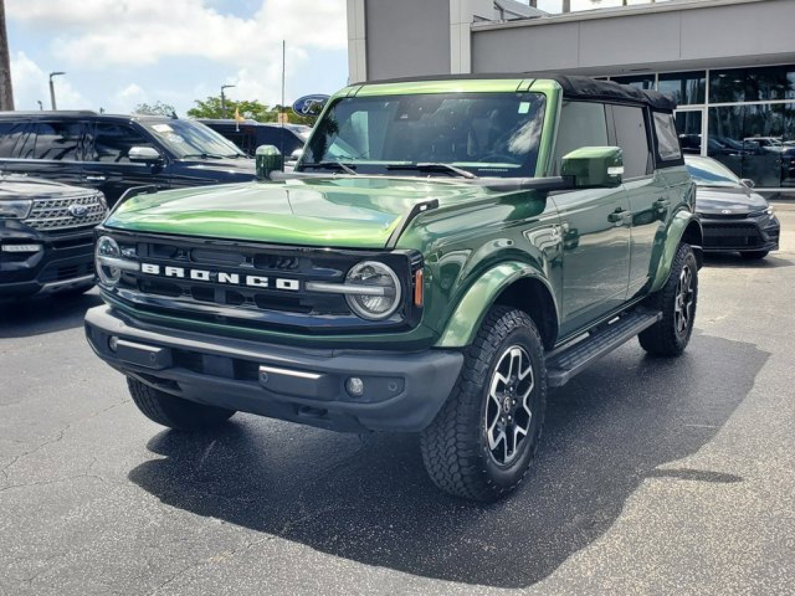 Certified 2022 Ford Bronco Outer Banks AWD/4WD image 3