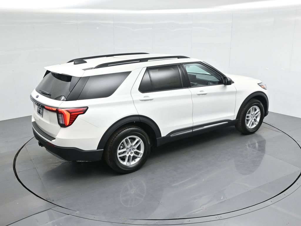 Certified 2025 Ford Explorer Active RWD image 40