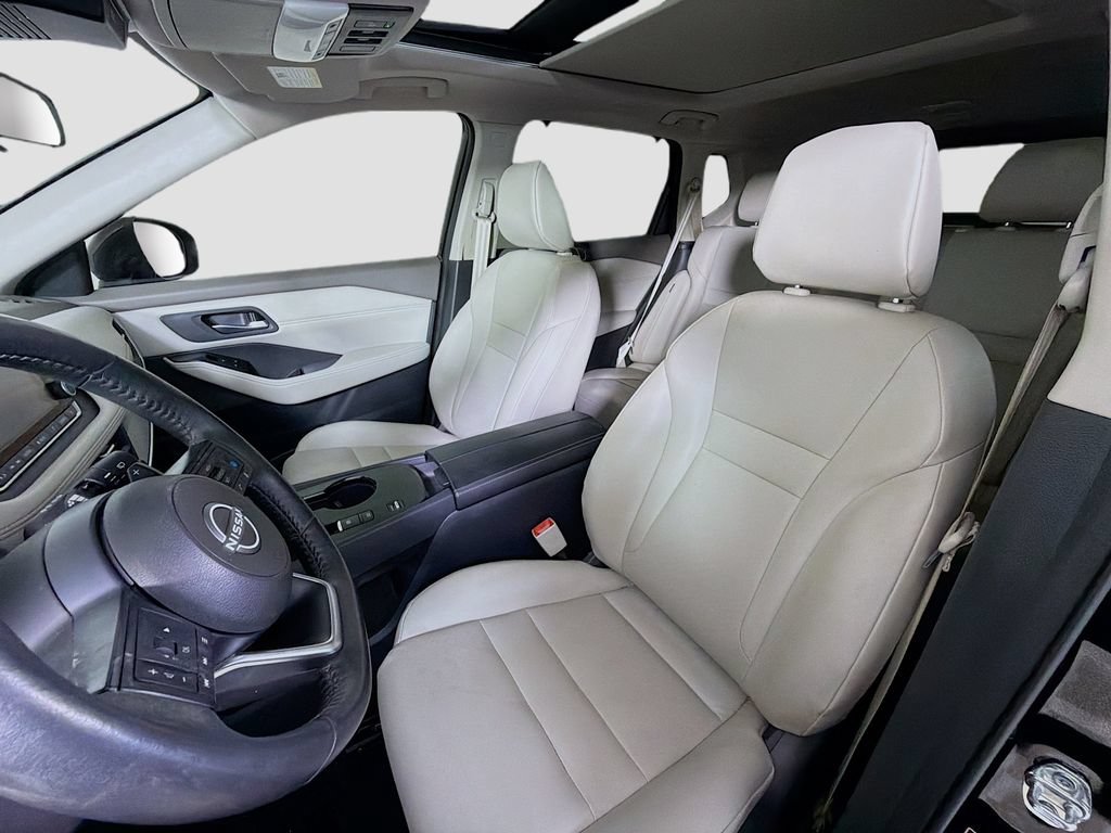Used 2024 Nissan Rogue SV w/ SV Premium Package FWD image 14