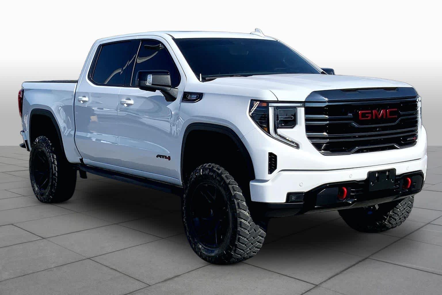 Used 2024 GMC Sierra 1500 AT4 w/ Technology Package AWD/4WD image 3