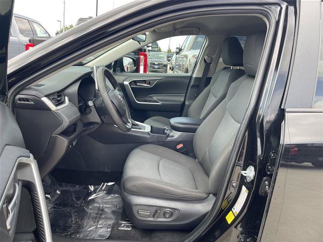 Used 2025 Toyota RAV4 XLE FWD image 17
