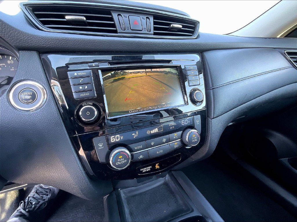 Used 2020 Nissan Rogue SV AWD/4WD image 14