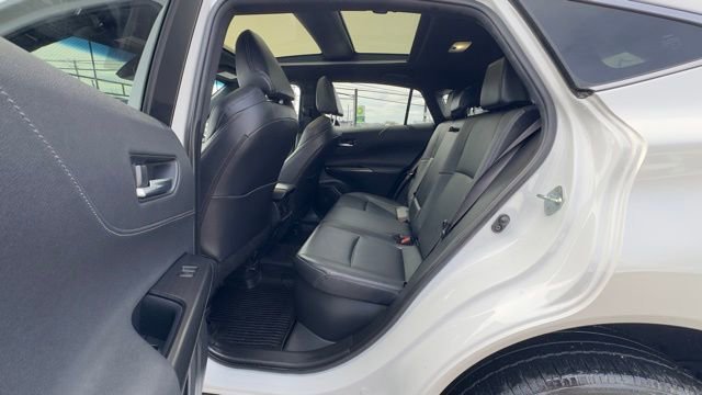 Used 2023 Toyota Venza Nightshade image 18