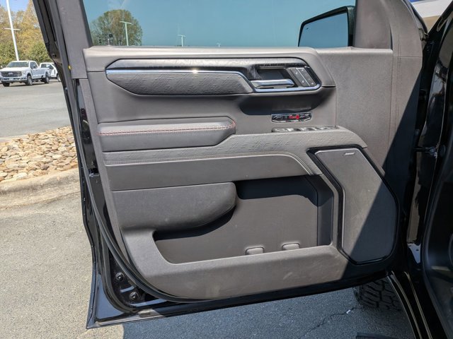 Used 2024 GMC Sierra 1500 AT4X image 12