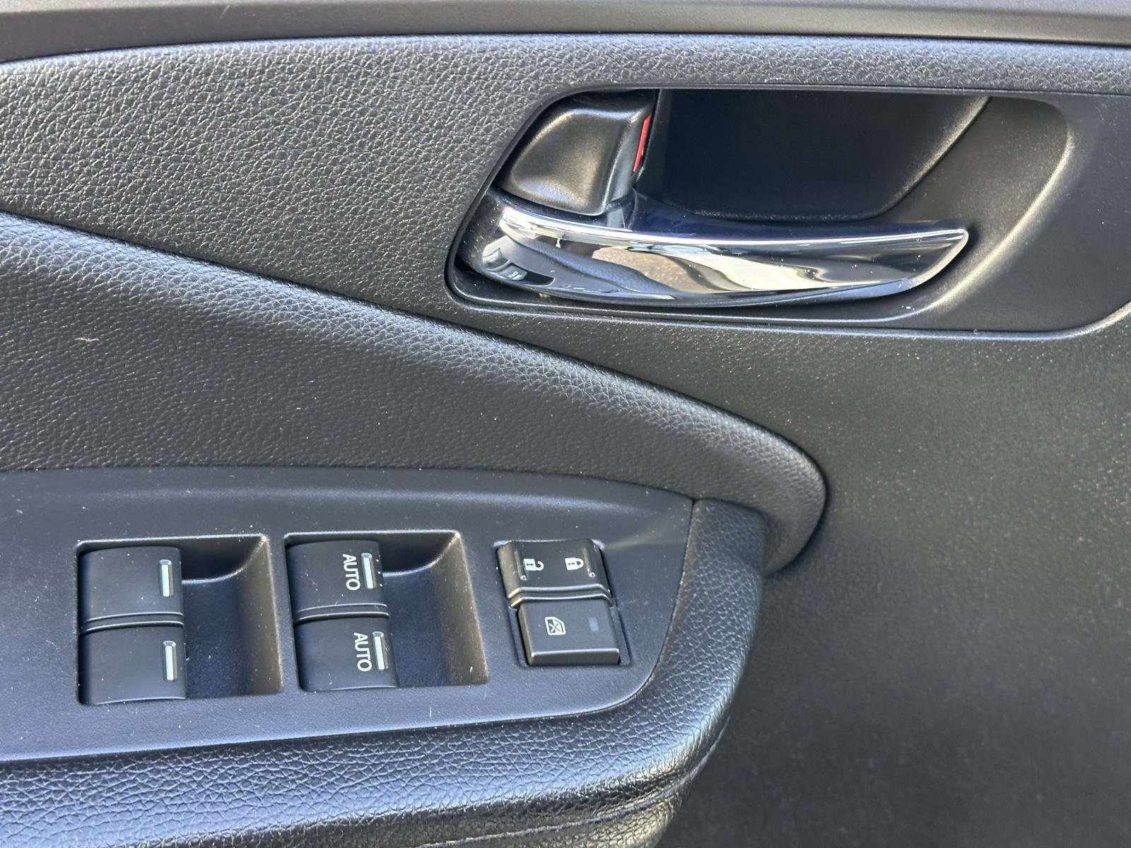 Used 2018 Honda Pilot EX image 12