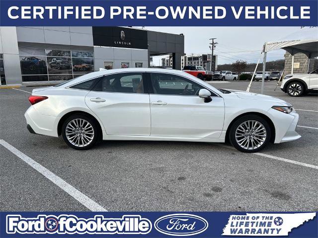 Used 2022 Toyota Avalon Limited image 3