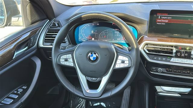 Used 2024 BMW X4 xDrive30i w/ Parking Assistance Package AWD/4WD image 25