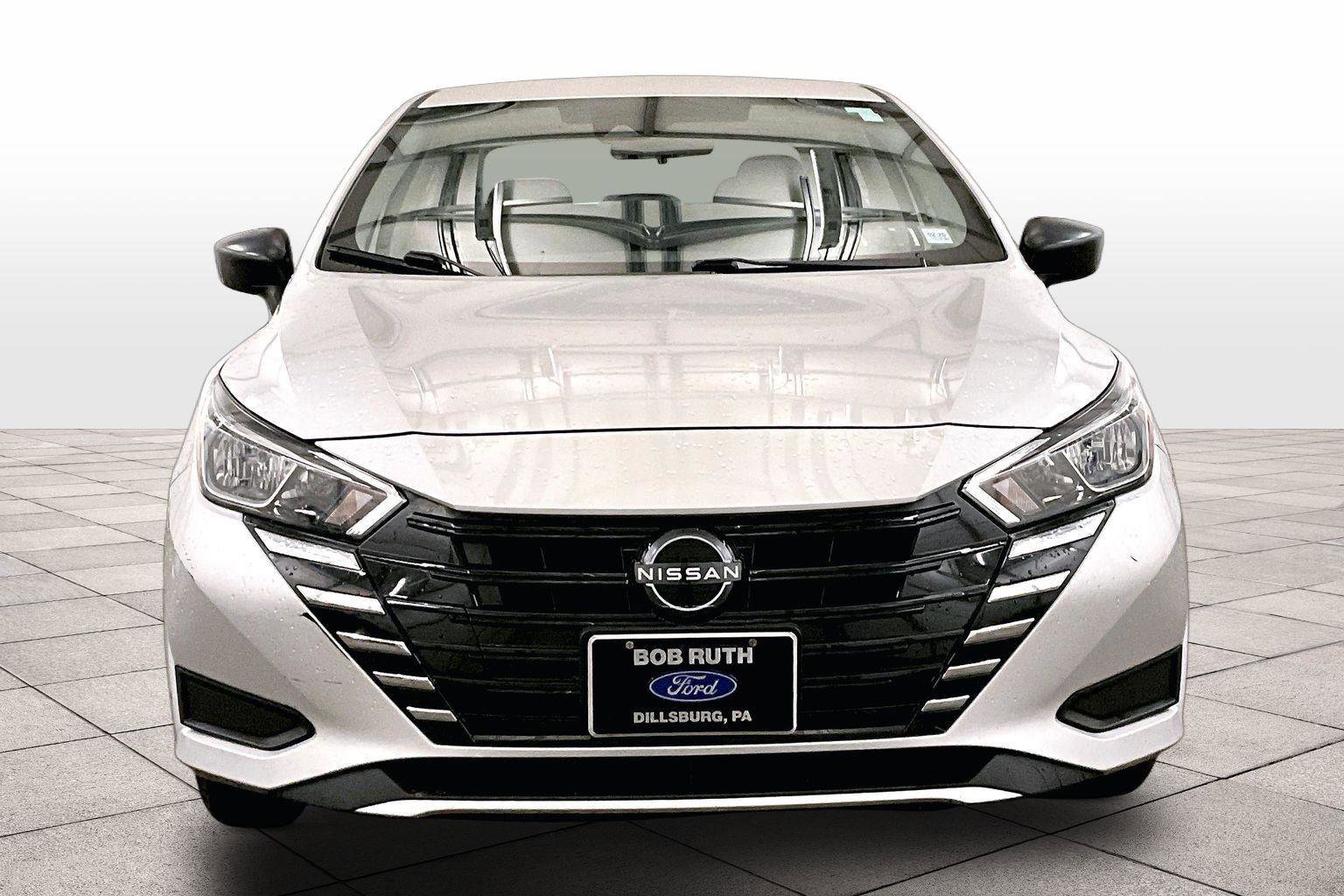 Used 2024 Nissan Versa S w/ Trunk Package image 3