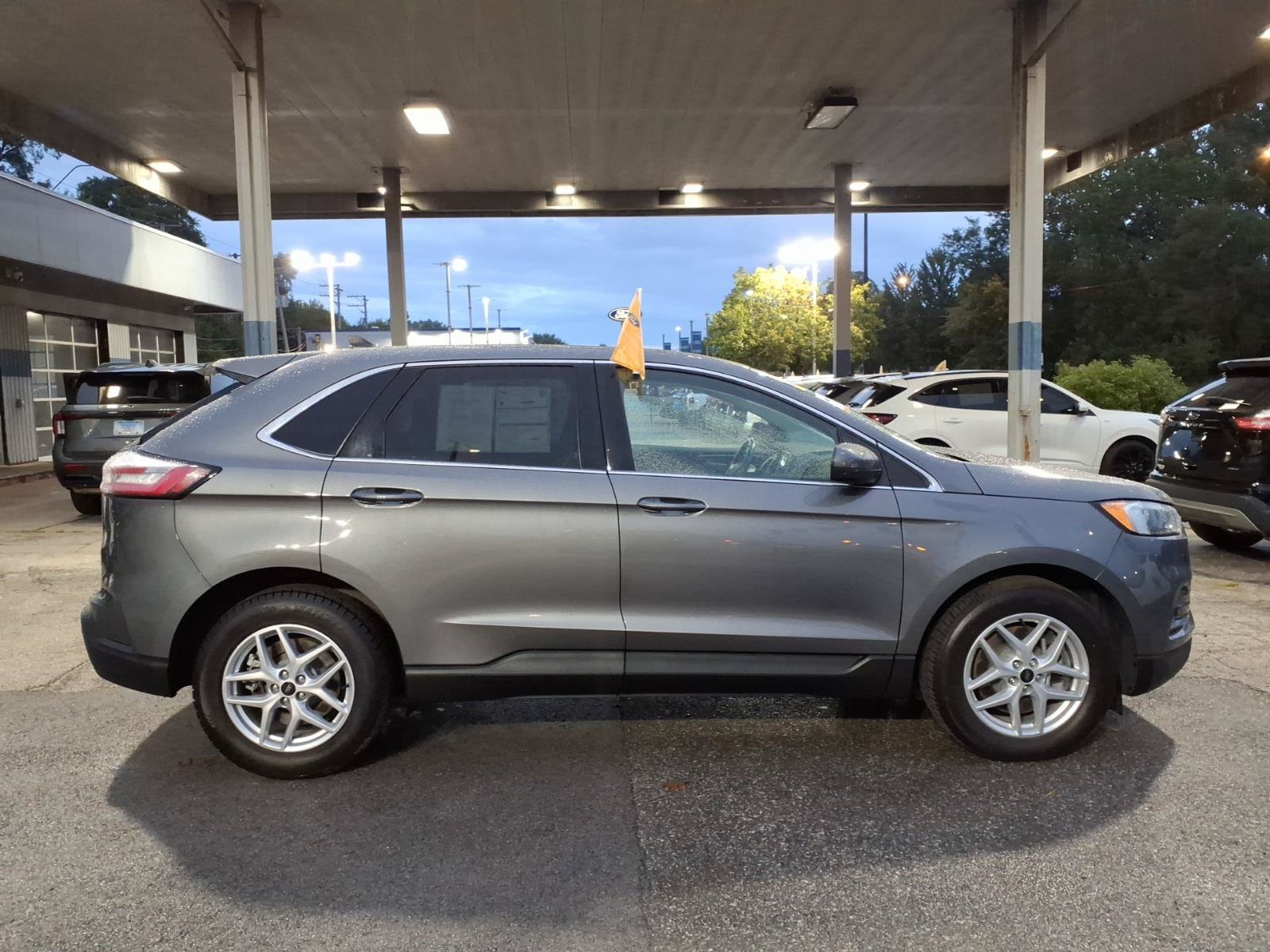 Certified 2024 Ford Edge SEL AWD/4WD image 2