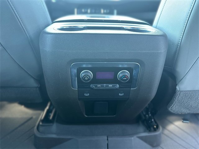 Used 2021 Chevrolet Suburban Z71 image 23