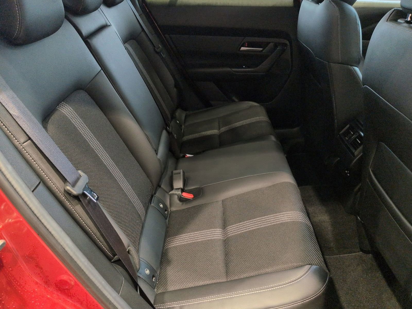 Used 2024 MAZDA CX-50 AWD 2.5 S w/ Cargo Package image 24