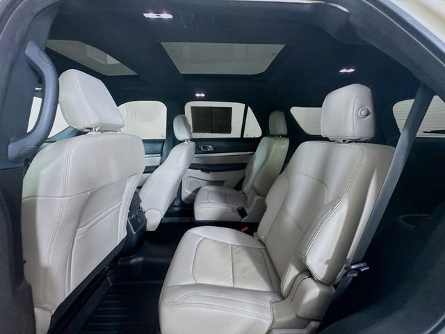 Certified 2018 Ford Explorer XLT w/ Equipment Group 202A image 29