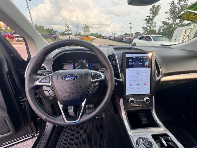 Certified 2024 Ford Edge SEL w/ Convenience Package AWD/4WD image 12