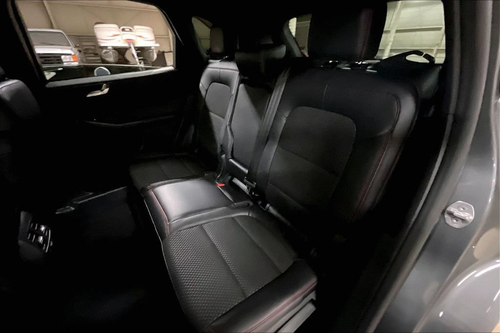 Certified 2025 Ford Escape ST-Line Elite AWD/4WD image 24
