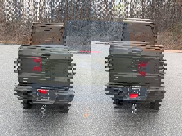 Used 2024 Jeep Gladiator Sport image 4