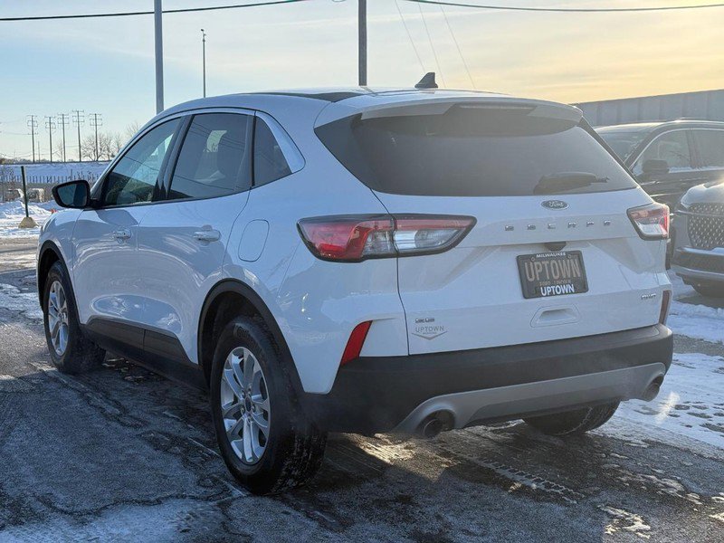 Certified 2022 Ford Escape SE image 2