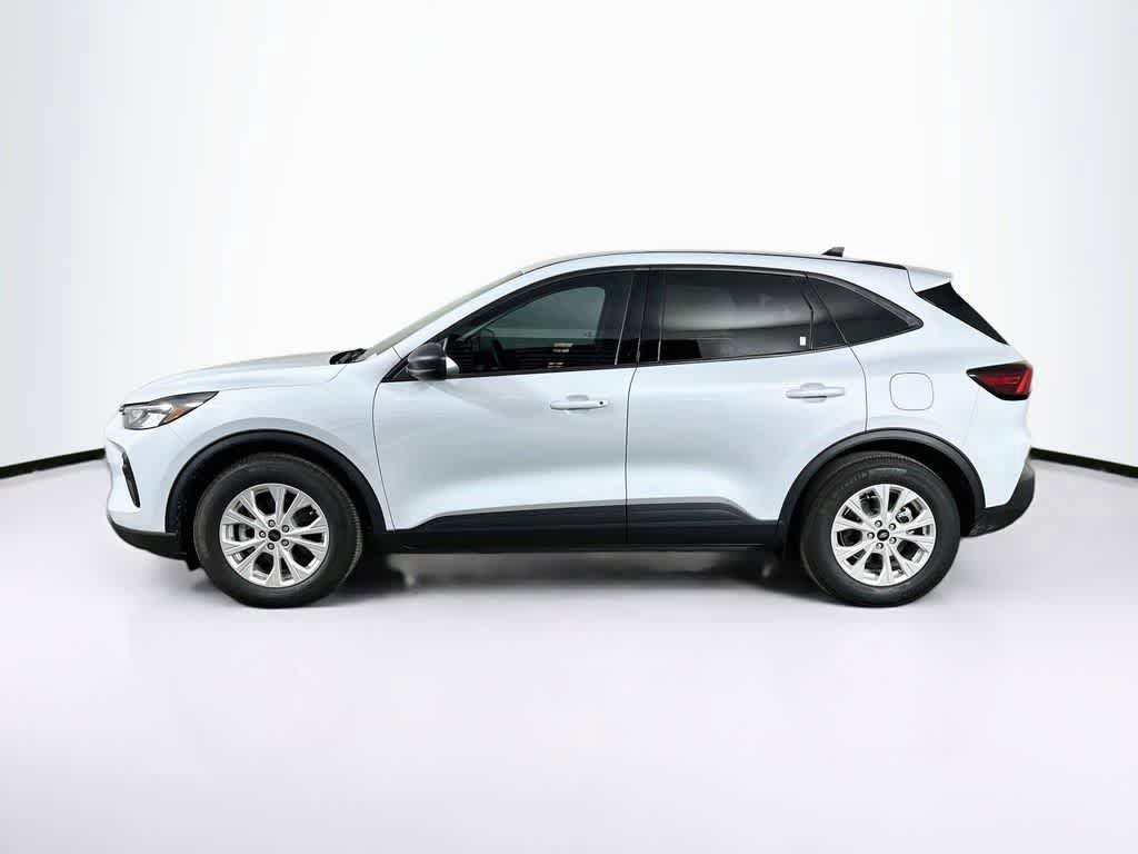 Certified 2025 Ford Escape Active w/ Tech Pack #1 FWD image 3