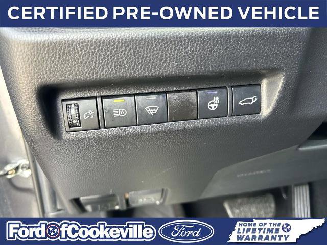 Used 2021 Toyota RAV4 XLE Premium AWD/4WD image 31