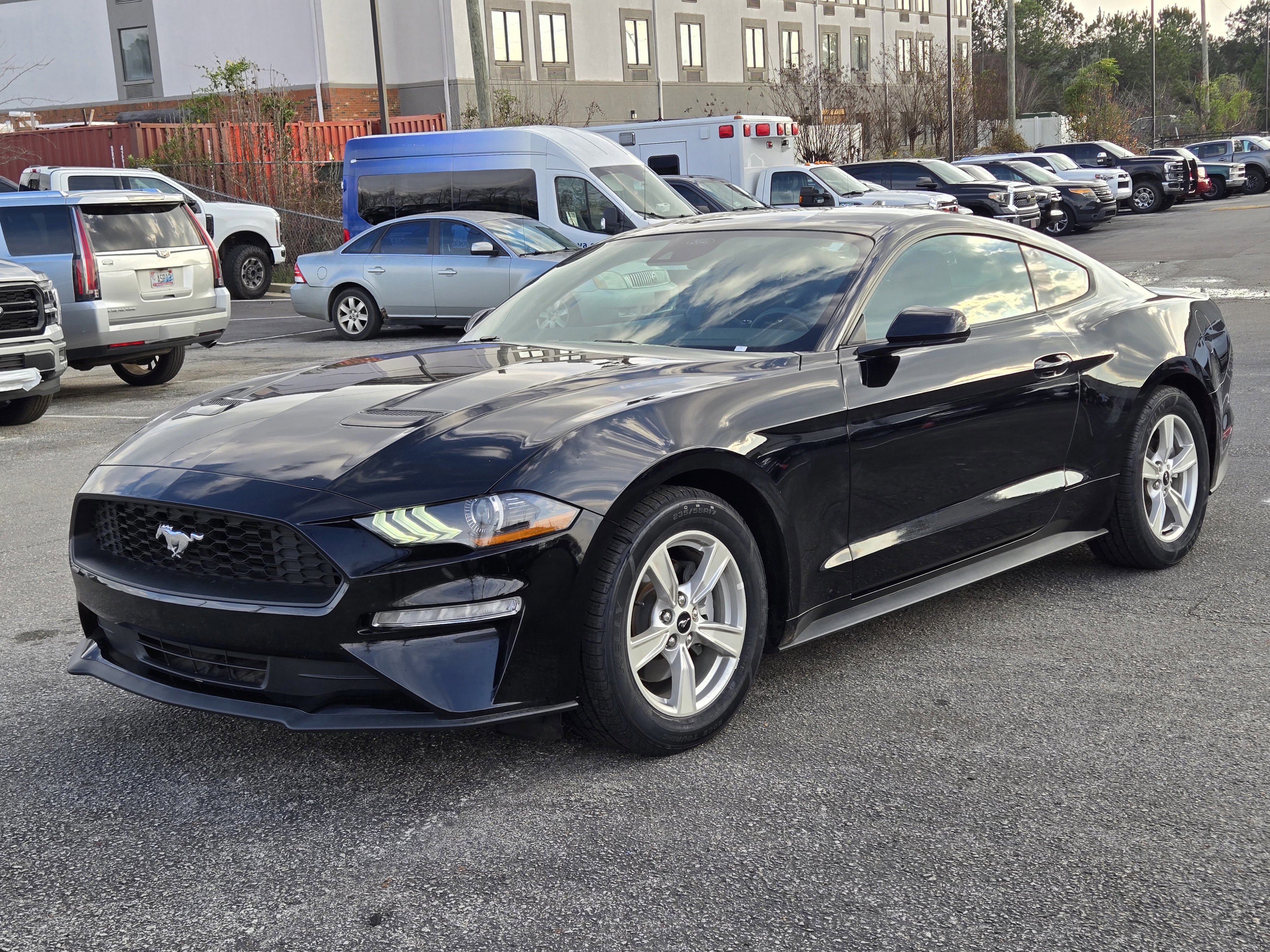 Certified 2022 Ford Mustang Coupe image 10