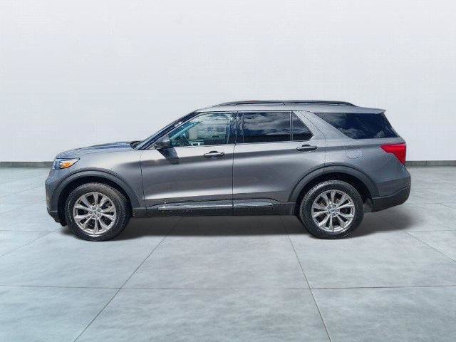 Certified 2023 Ford Explorer XLT w/ Equipment Group 202A AWD/4WD image 4