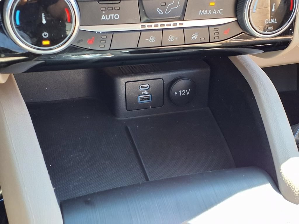 Certified 2022 Ford Escape SEL AWD/4WD image 15