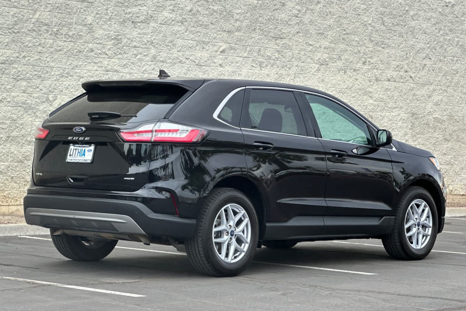 Certified 2021 Ford Edge SEL w/ Cargo Accessory Package AWD/4WD image 2