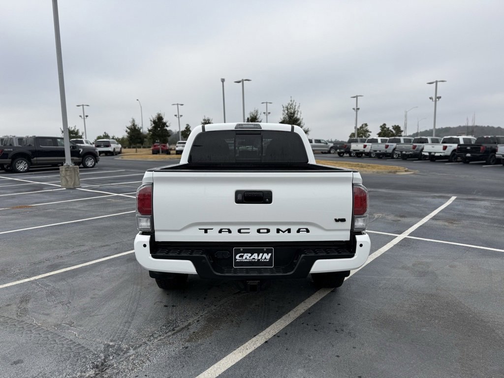 Used 2022 Toyota Tacoma TRD Off-Road image 4