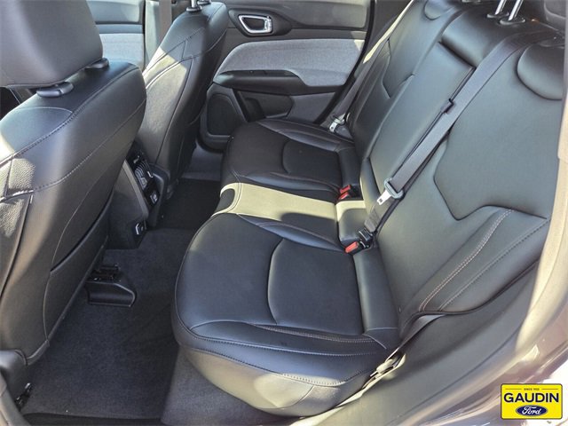 Used 2024 Jeep Compass Latitude image 12