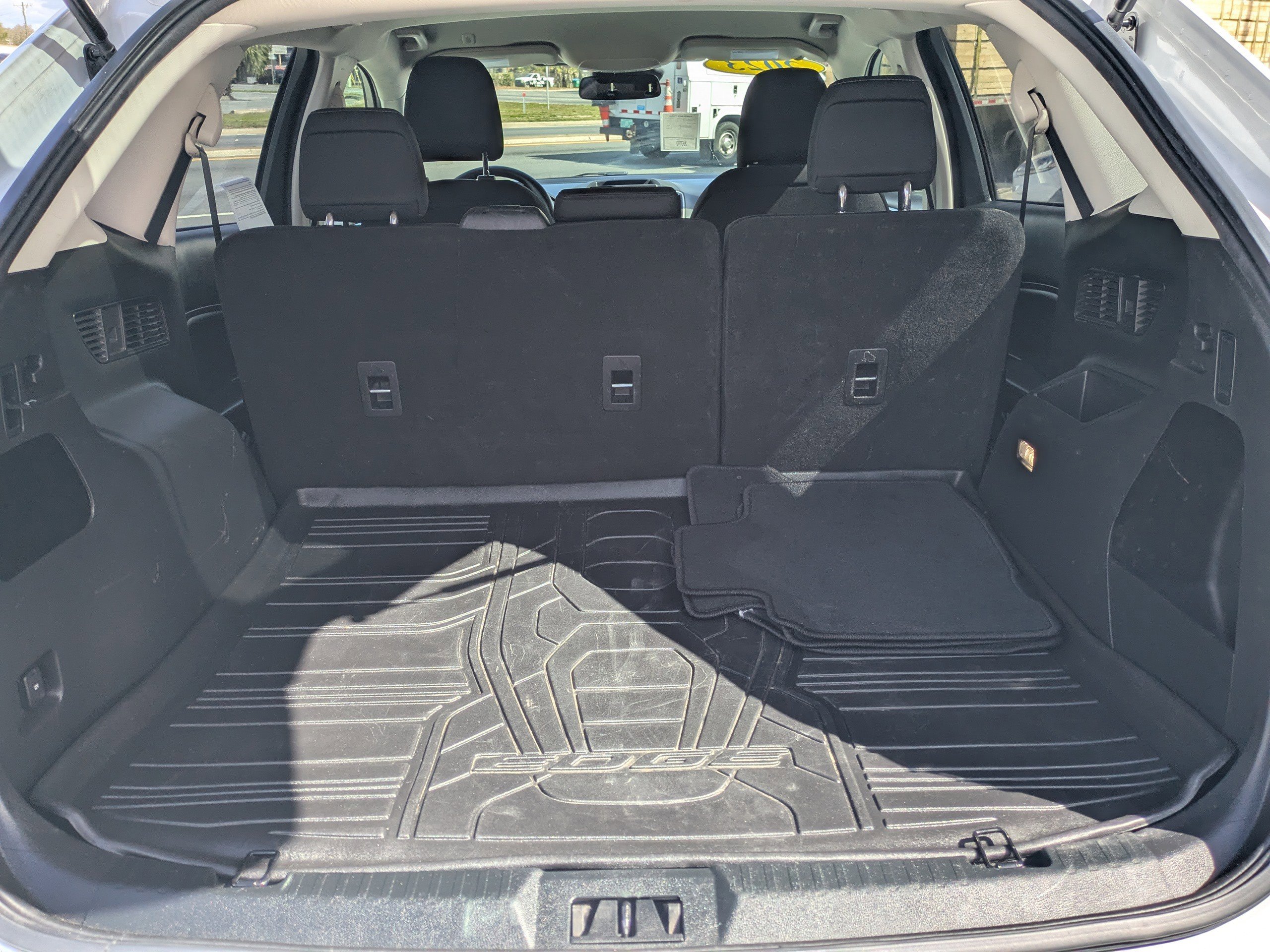 Certified 2023 Ford Edge SE w/ Black Appearance Package image 10