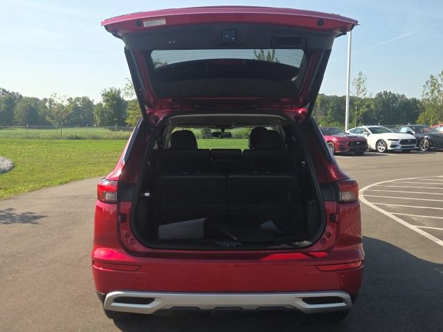 Used 2022 Mitsubishi Outlander SE FWD image 9