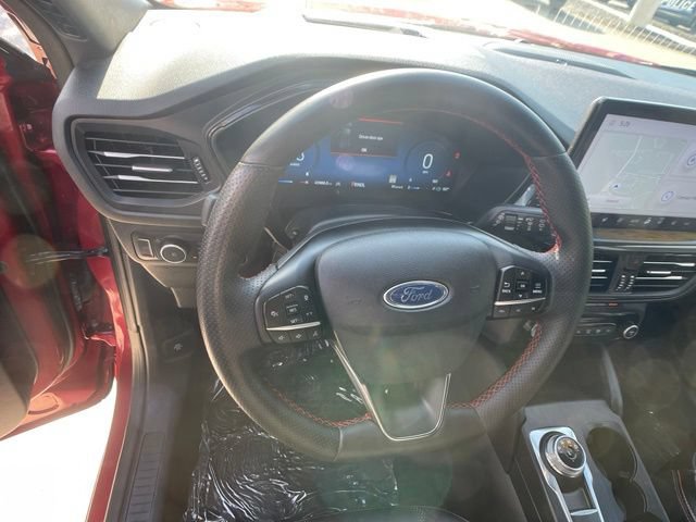 Certified 2023 Ford Escape ST-Line Elite w/ Premium Technology Package AWD/4WD image 17
