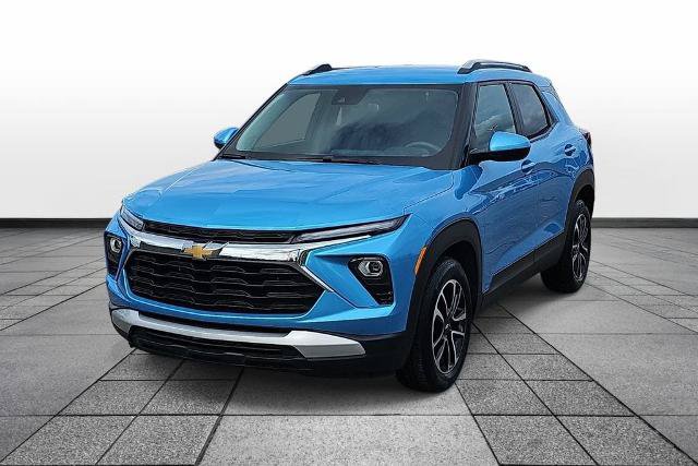 Used 2025 Chevrolet TrailBlazer LT FWD image 1