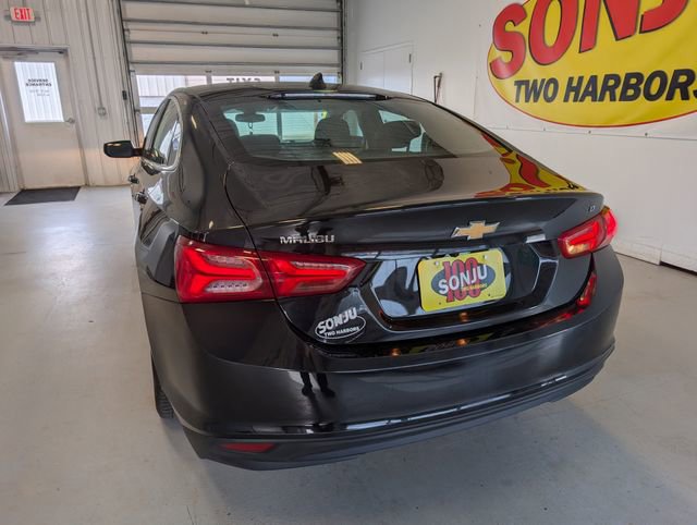 Used 2022 Chevrolet Malibu LT FWD image 32