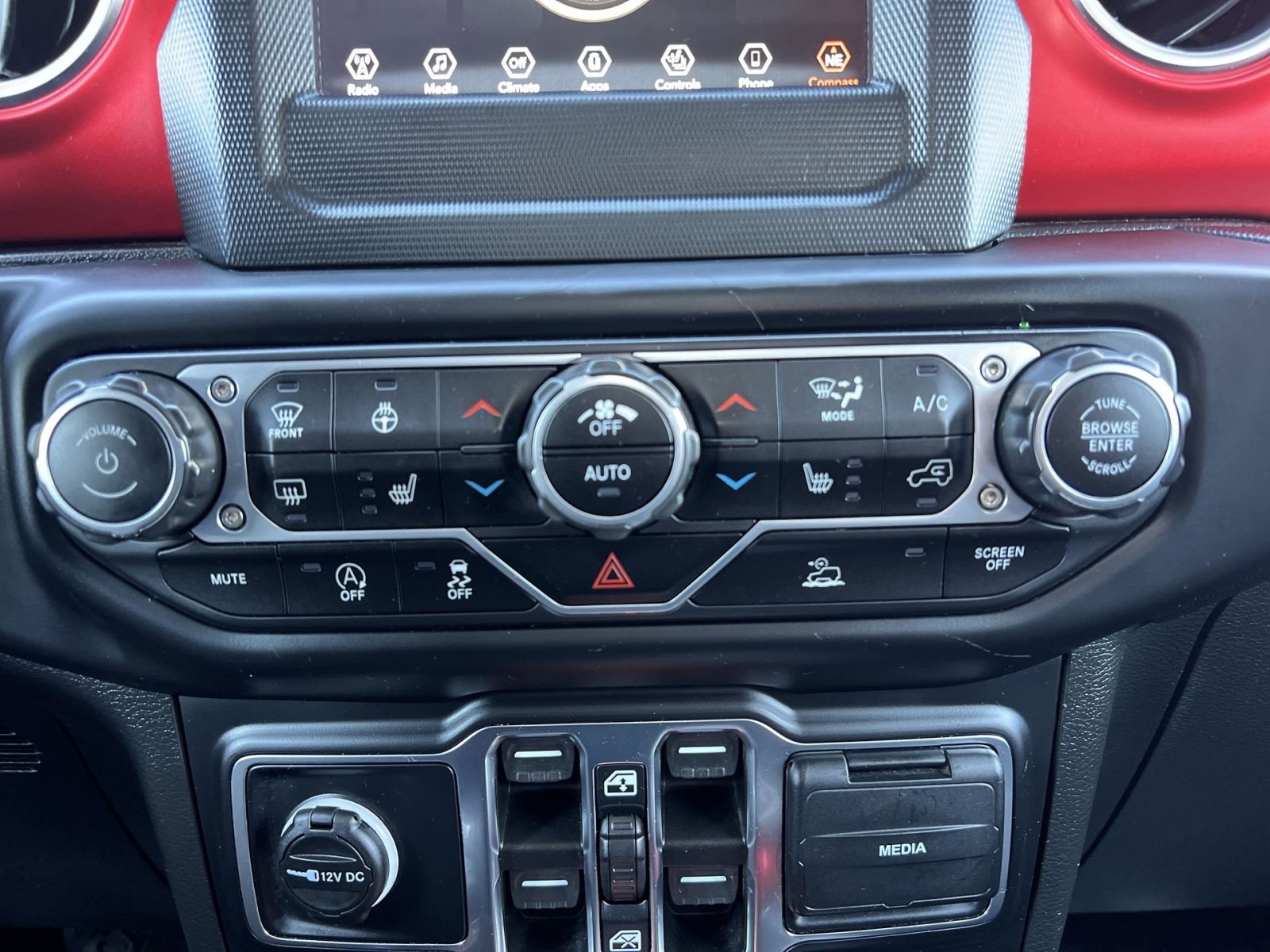 Used 2021 Jeep Wrangler Unlimited Rubicon w/ LED Lighting Group image 20