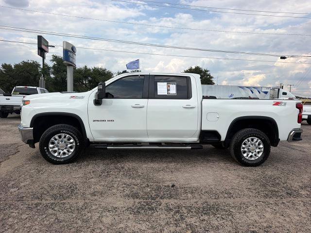 Used 2022 Chevrolet Silverado 2500 LT w/ Convenience Package AWD/4WD image 4