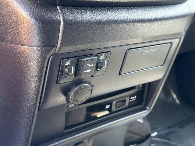 Used 2018 Toyota Sienna SE Premium w/ Carpet Mat Package FWD image 25